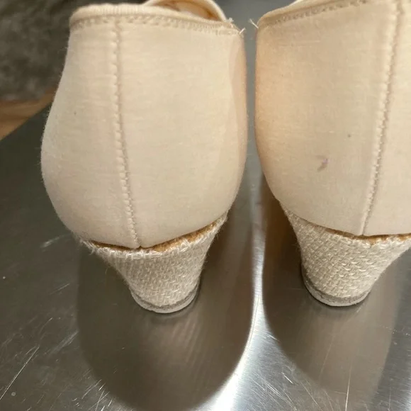 Beacon vintage 👠 embroidered beige shoes - Picture 7 of 8